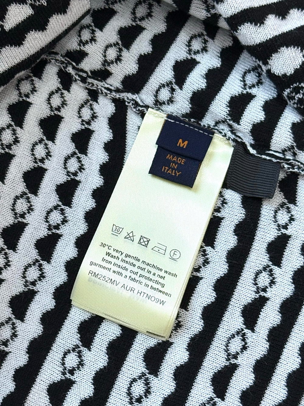 긴팔 티셔츠 상품상세 이미지-S380L21