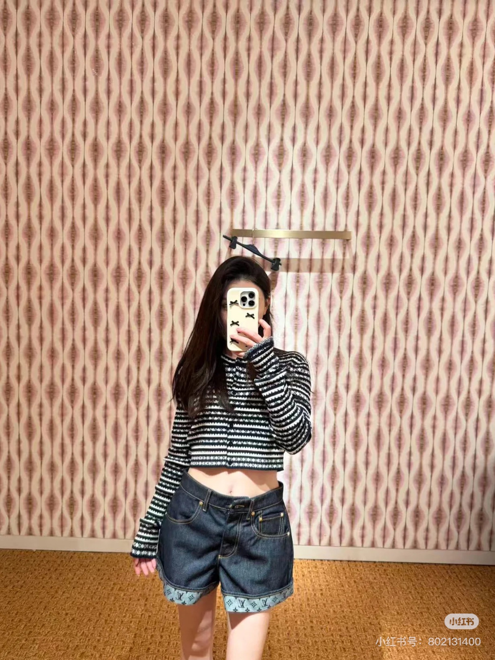 긴팔 티셔츠 모델 착용 이미지-S380L5