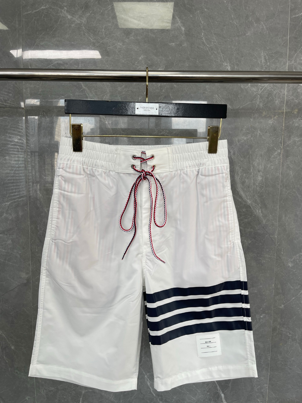 반바지 화이트 색상 이미지-S191L30