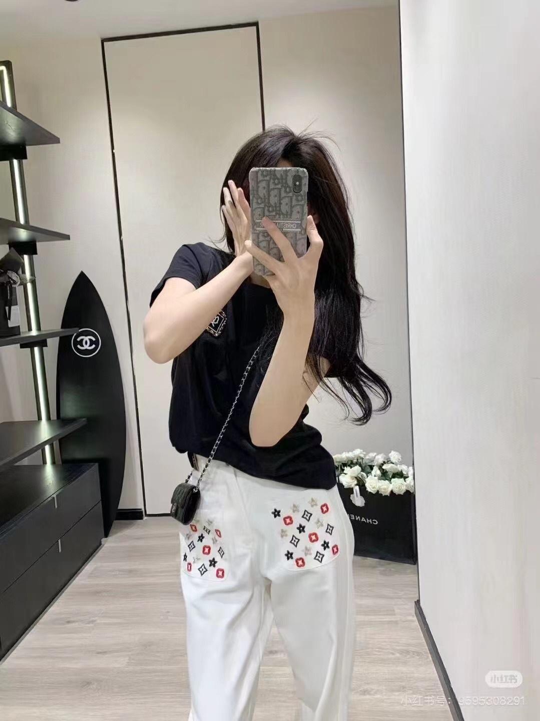 5f9ccb80c95bd77523fcc43c3a2a5a27.jpg