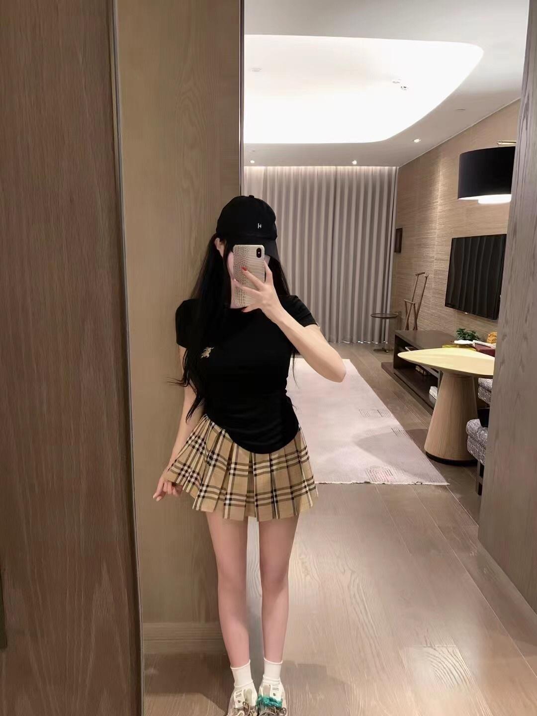 662e0790e9aa2445d651185d70e6eb8f.jpg