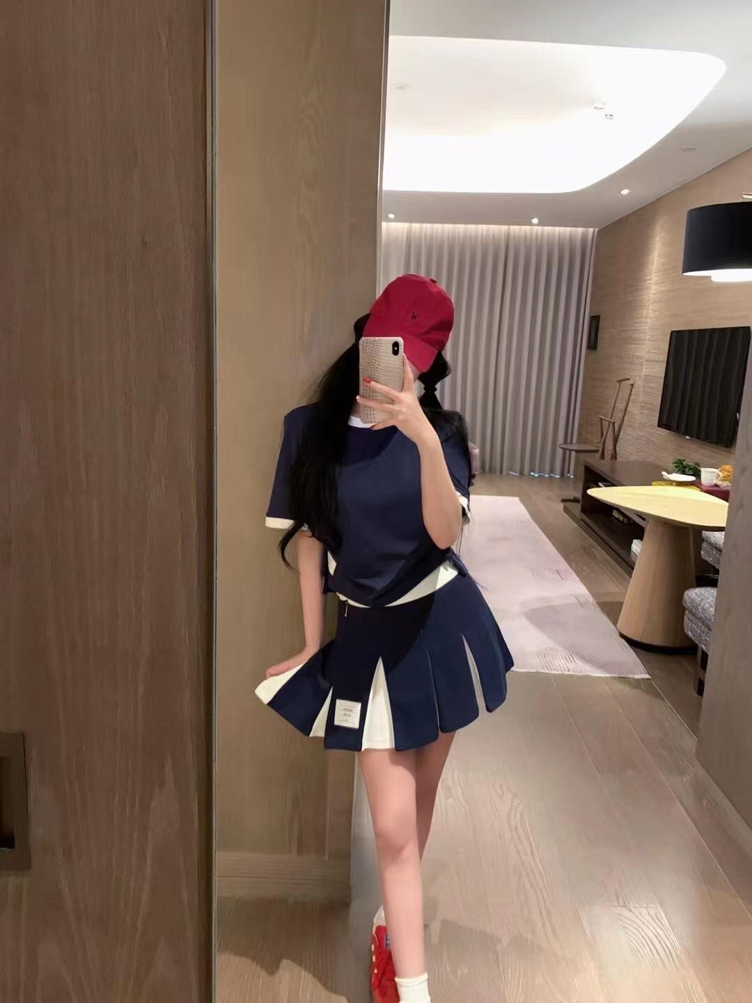 c03d8f450ede0378faf7b4500ca6ff4c.jpg