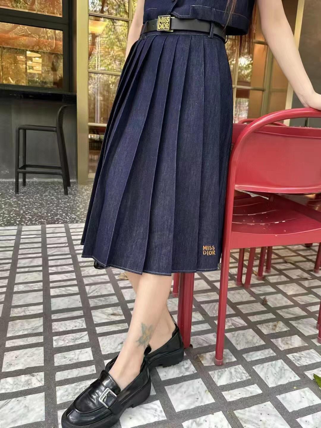 c2a49126e9c16279e93a21db934b1800.jpg