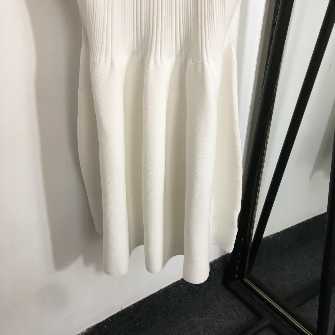 1fa37f6b384edc65dd34ddbc639c935a.jpg