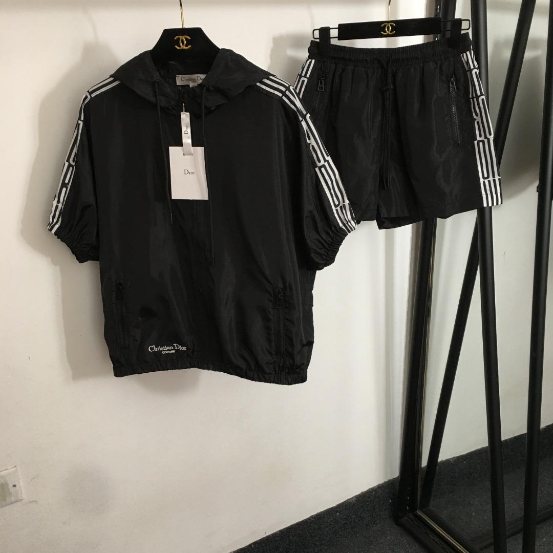 4ed7190f1ec341945ed482430e0a8dd4.jpg