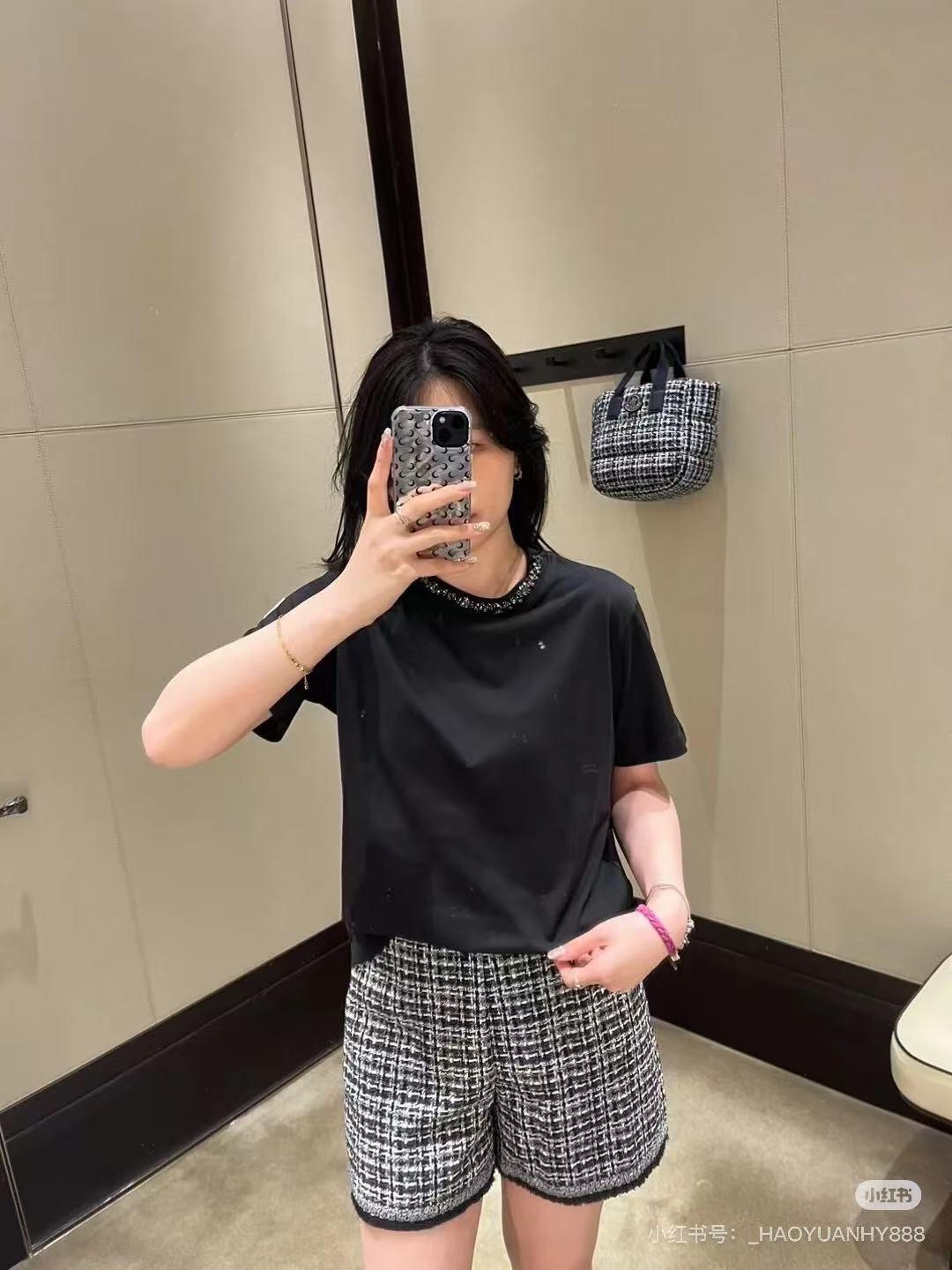 88d5924a7d34cba9b8b147db105d9af8.jpg