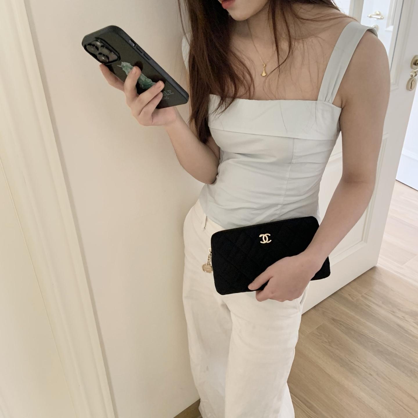 bf0c7e61733b46f48b68e0a867d98203.jpg