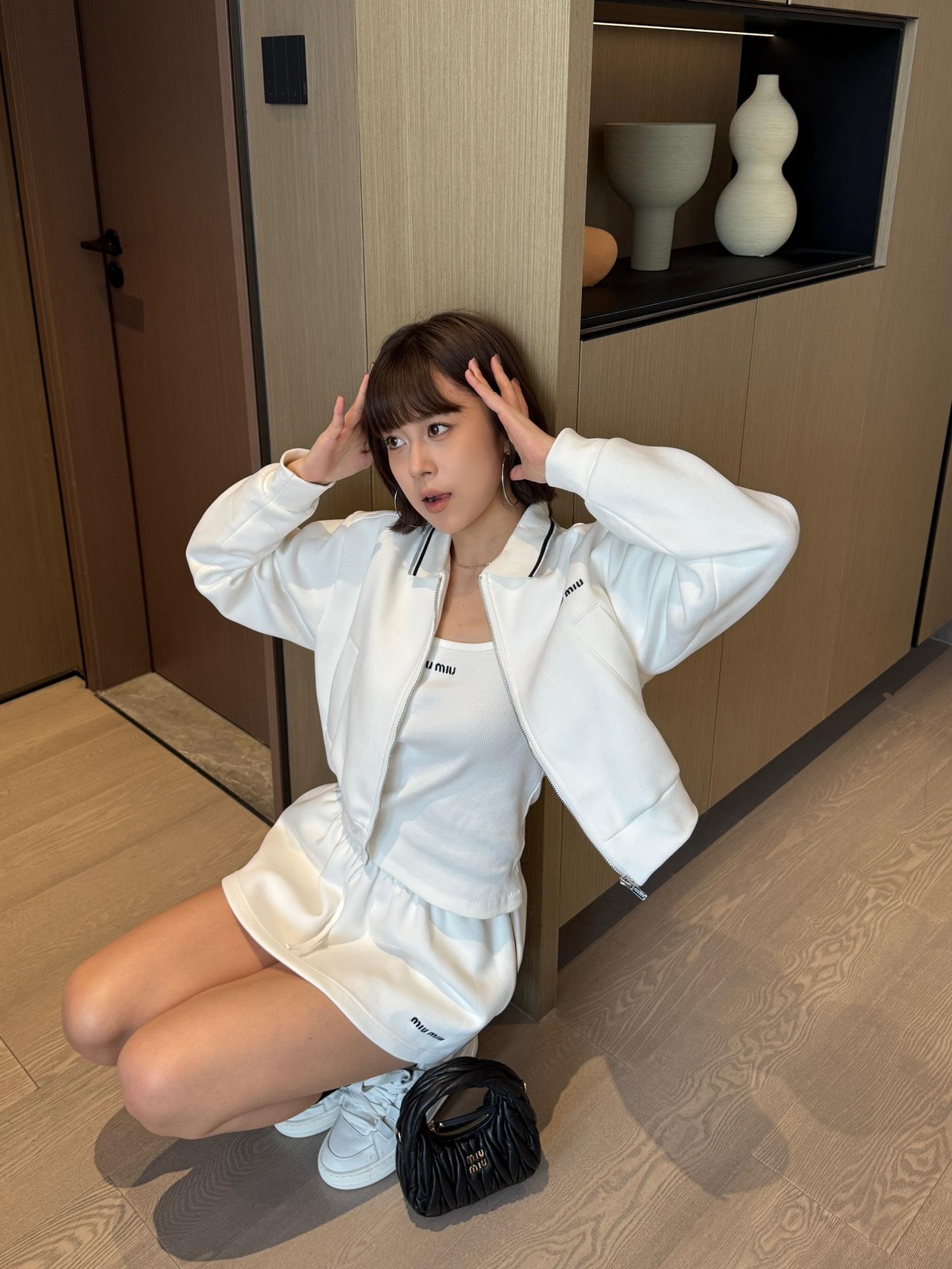 3cf75625a36b53da2ce28db45724a6a8.jpg