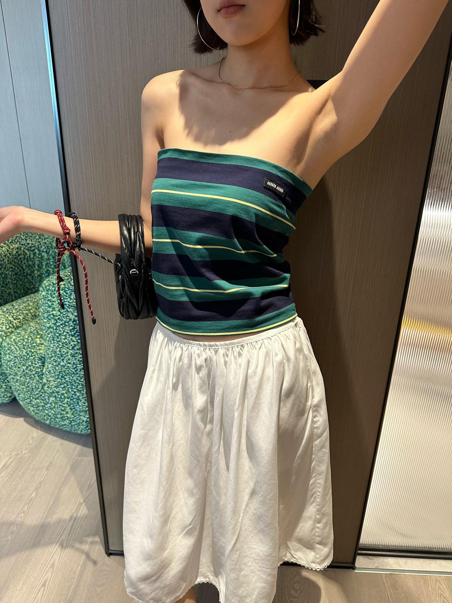 4a61c7a104090ea377d40a05275a7c7f.jpg