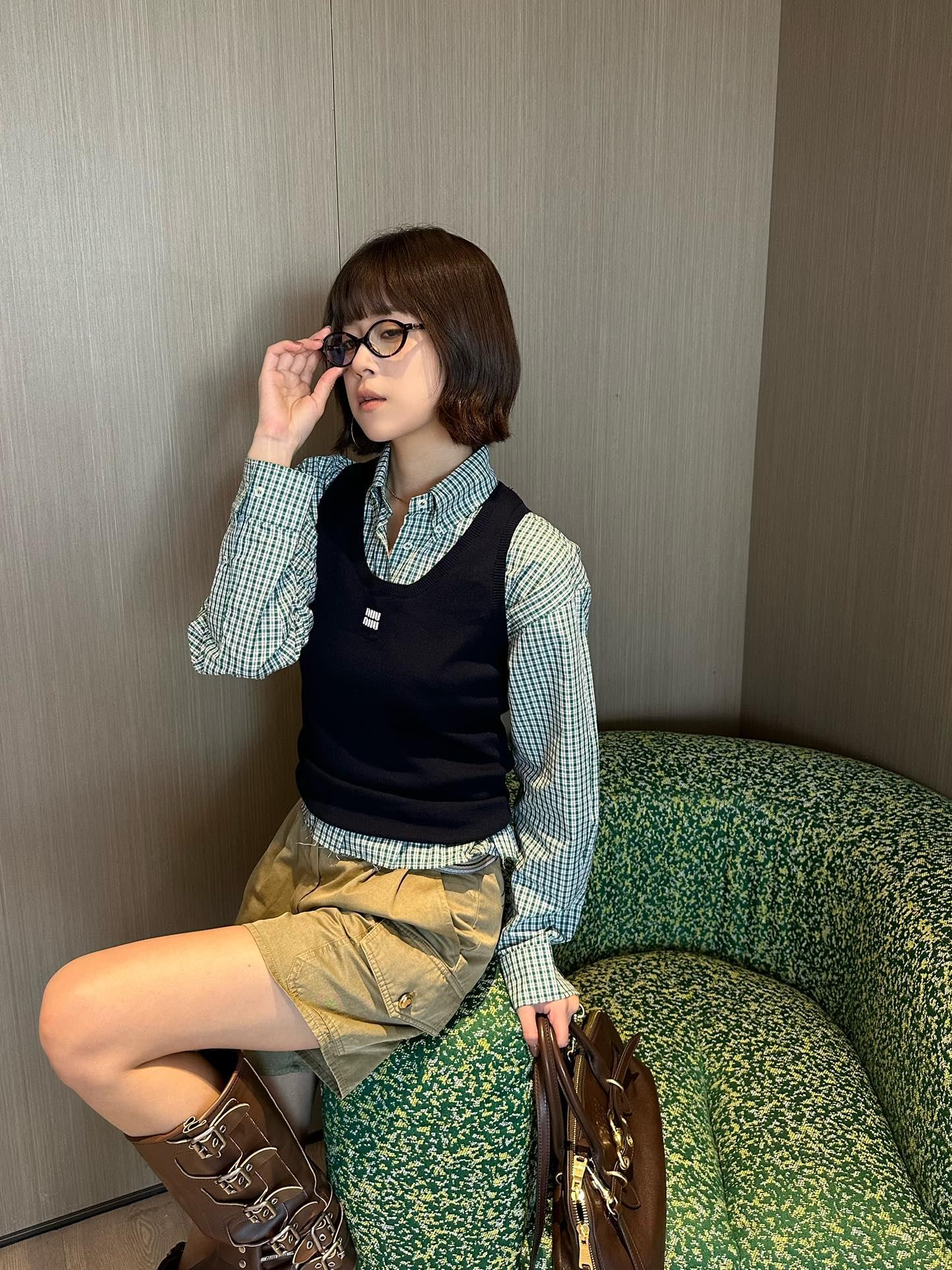 69009b9eeff675a9920d07ad79baeccc.jpg
