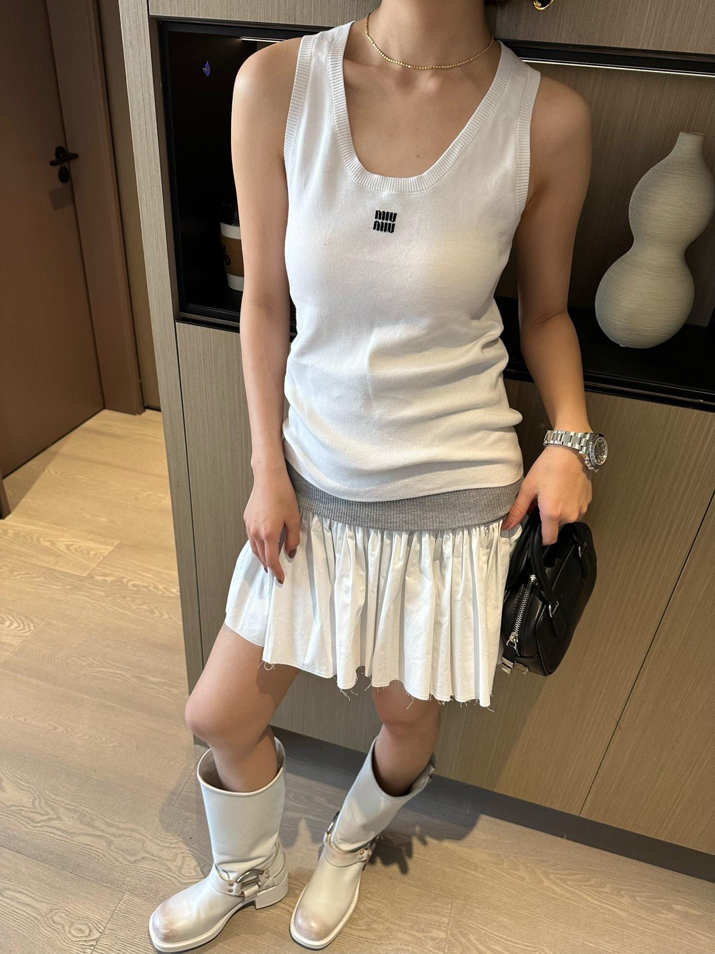 90d9634eda9021f89ca2a44744db166a.jpg