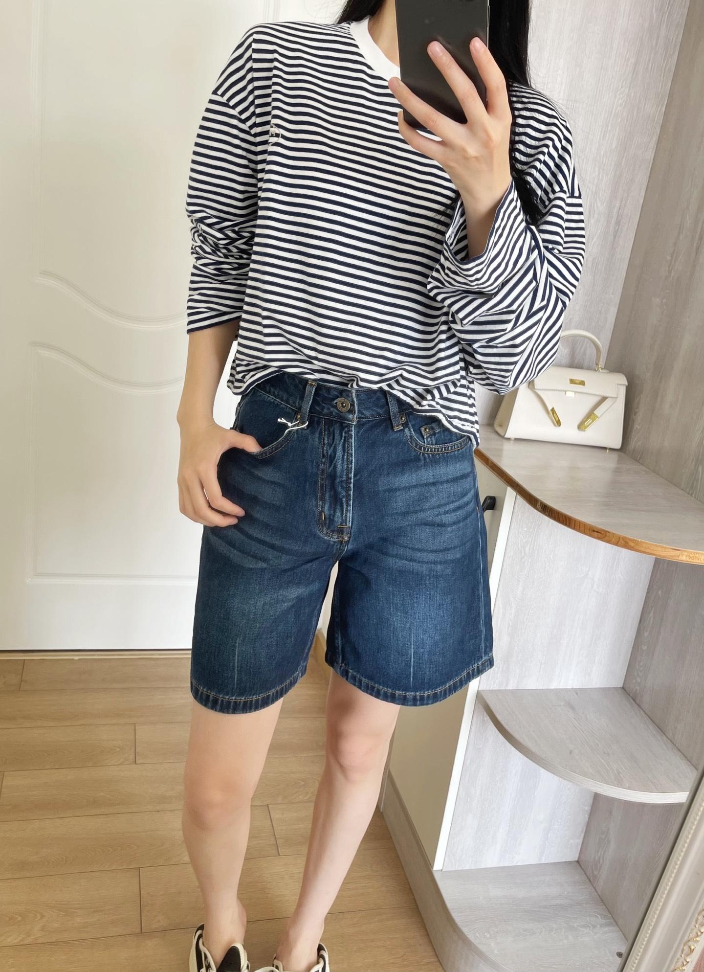 ecce55c49bf6a7ea72ab878c84de7fd3.jpg