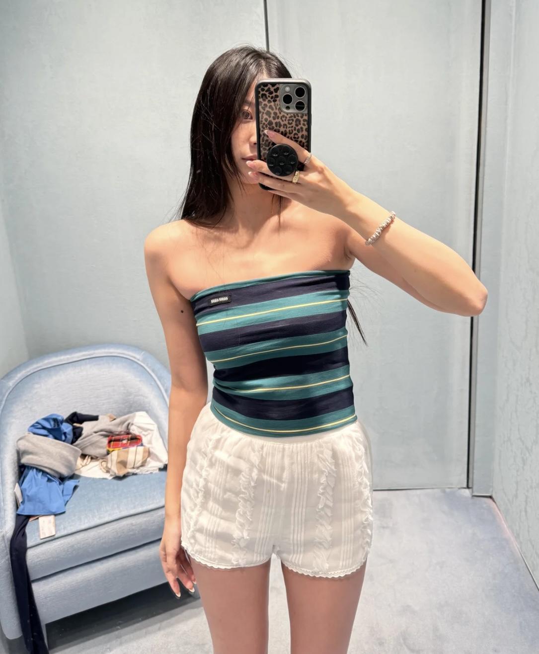 f74d4d5799f5a7f3c8570a628281c867.jpg