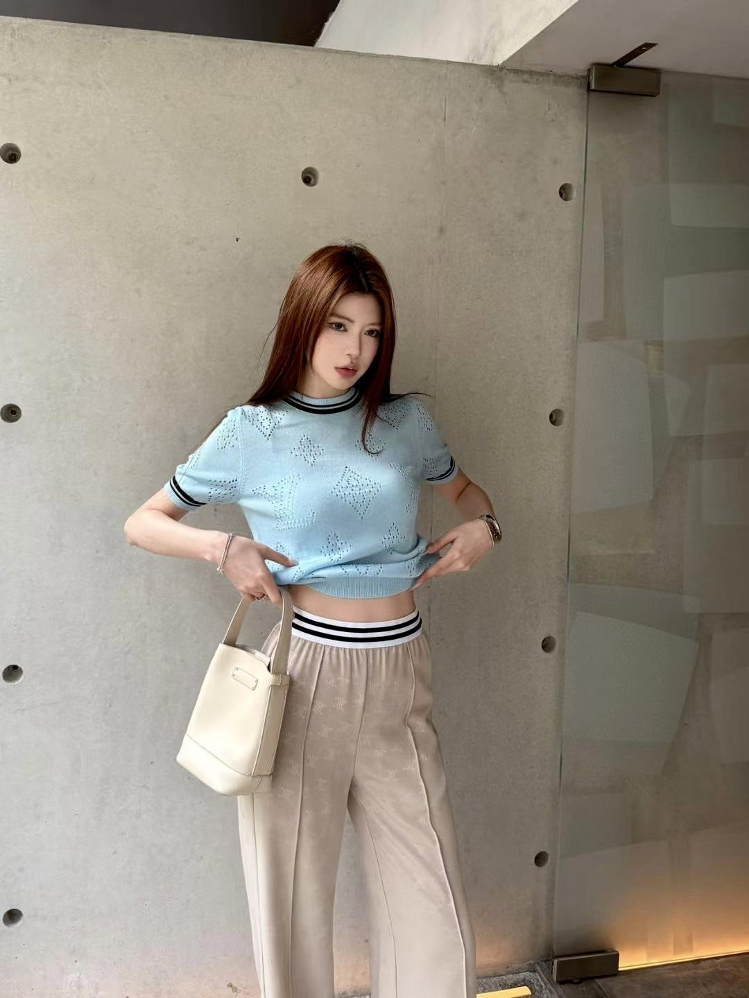 00ae99deffd3ac4bba7996ccc1a5b6e7.jpg