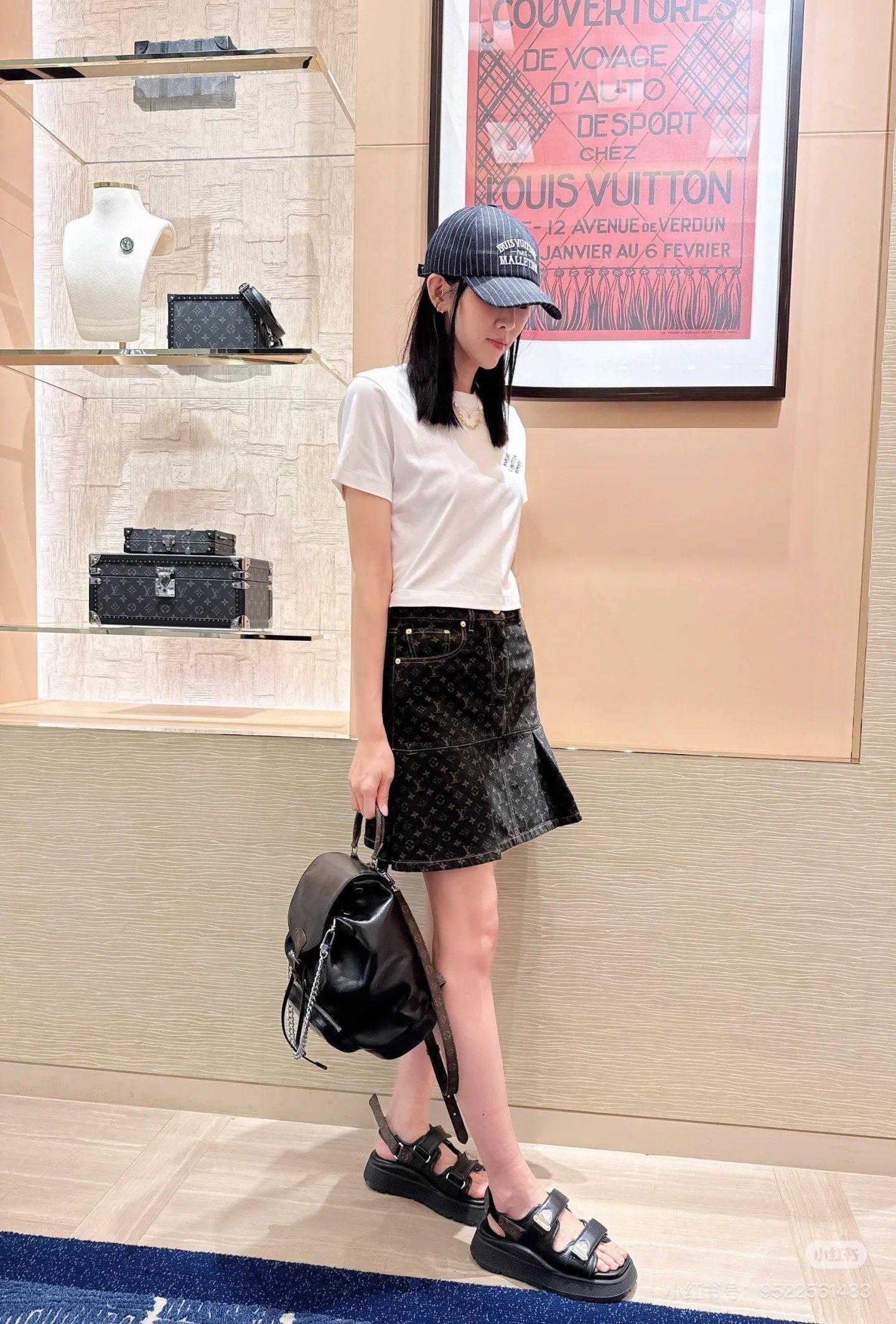 72a05d7434d74a3ec8e943eb8b8c2099.jpg