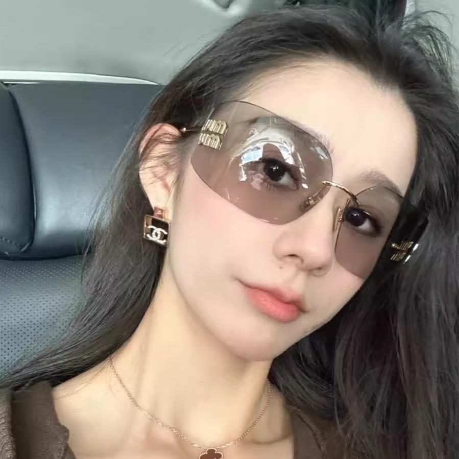 d950ae68332fc510cbd308acc7527a30.jpg