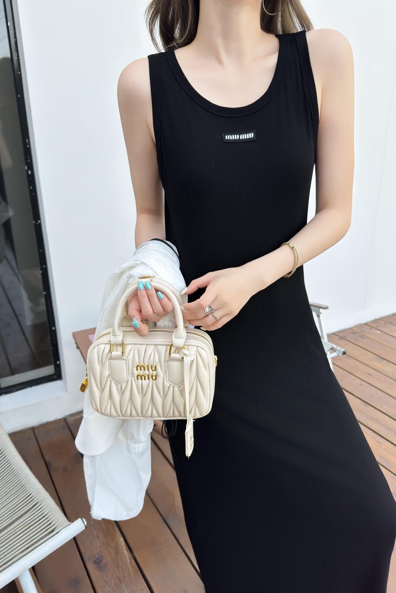767d12070a2e5109942a71769dbaa4bf.jpg