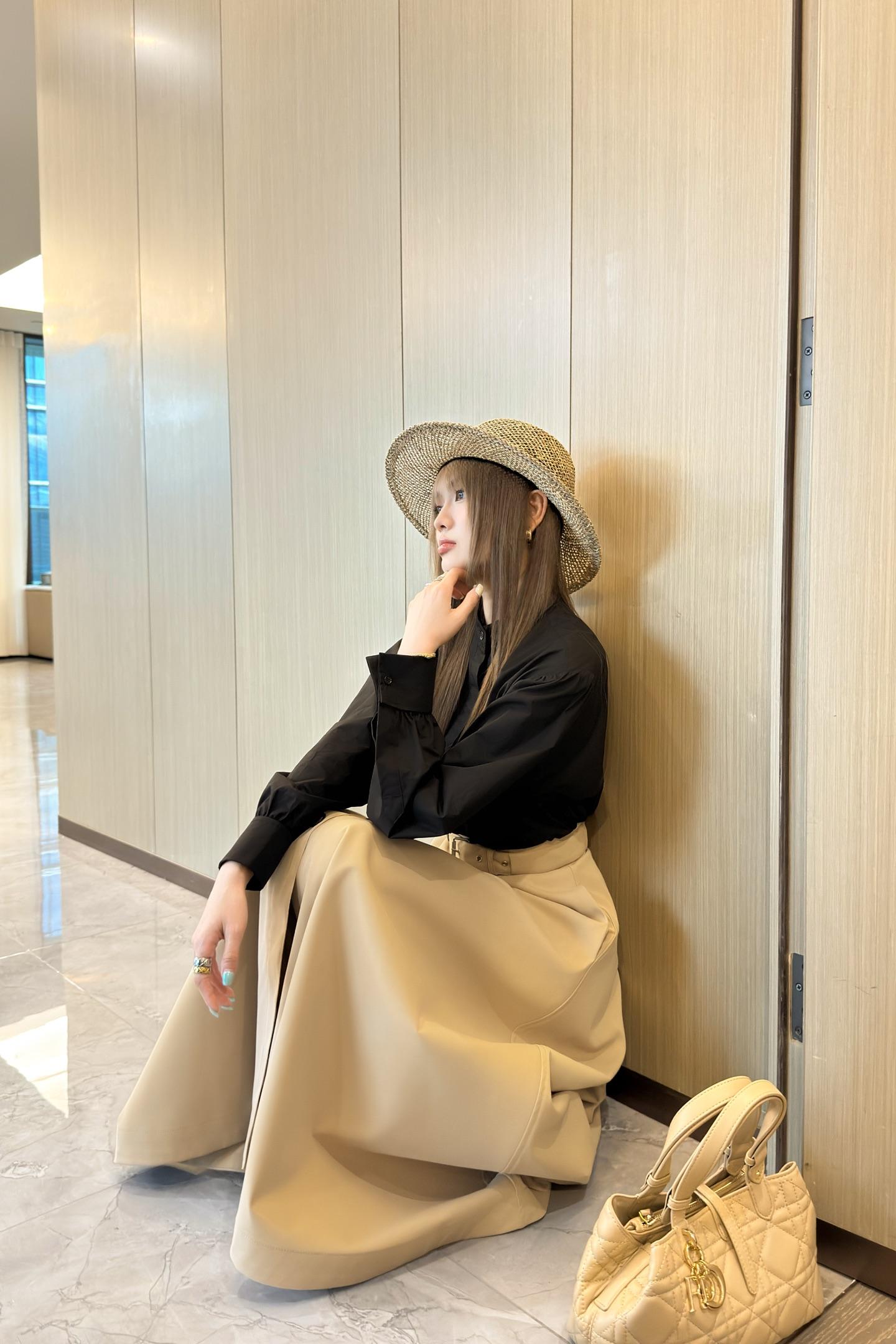 9eea8716777691ec0c7ee565bf845727.jpg