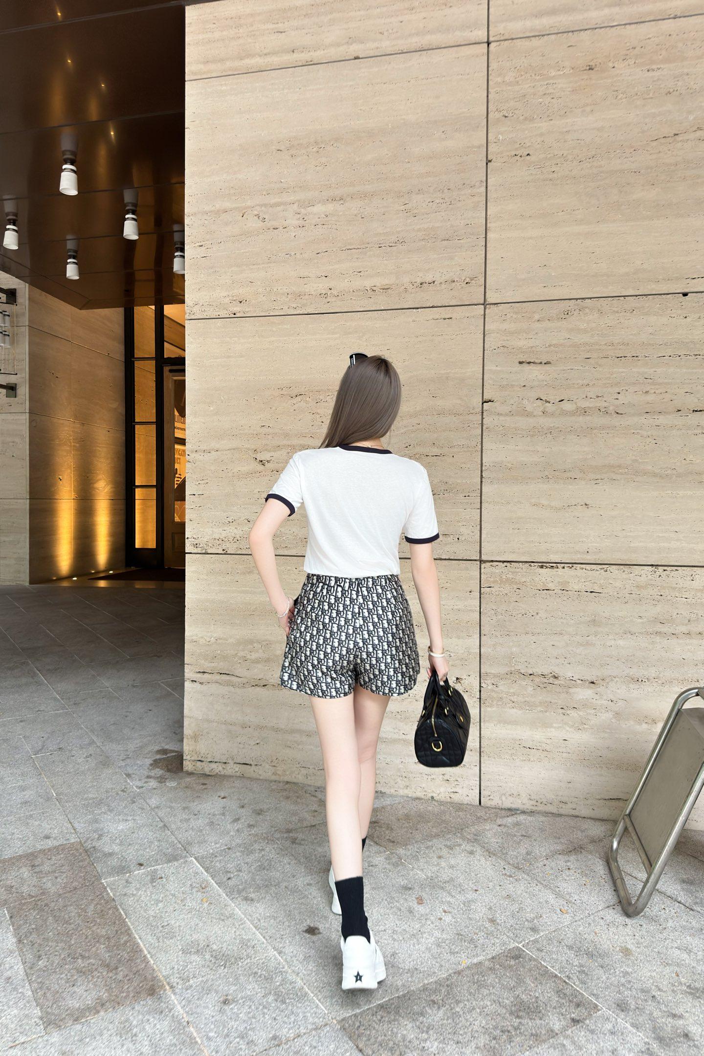 d5341689287cc6ed14bf181de5aa83d6.jpg