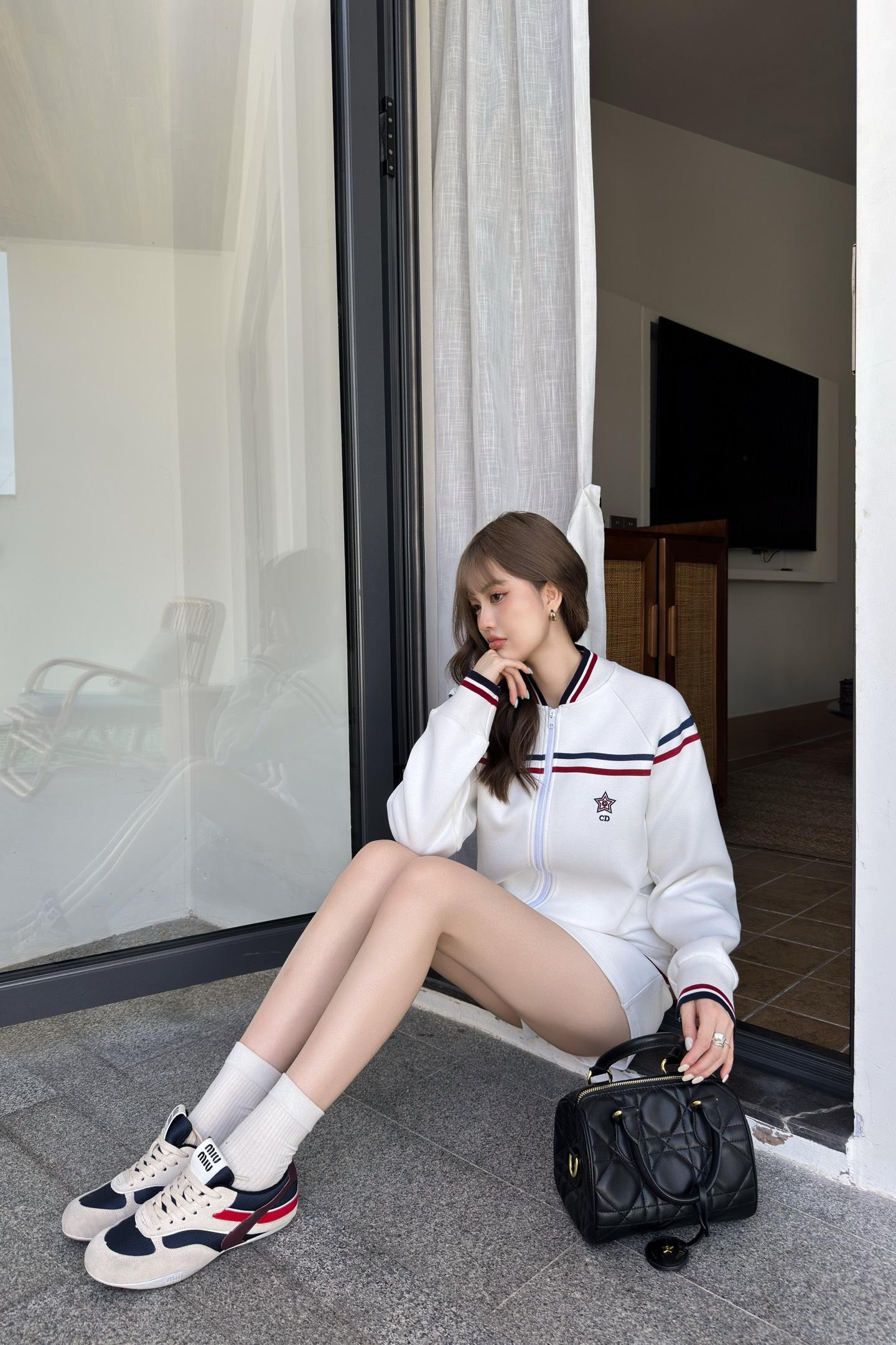 d7db9506498a8b5c69c0a3f1bebe78ef.jpg