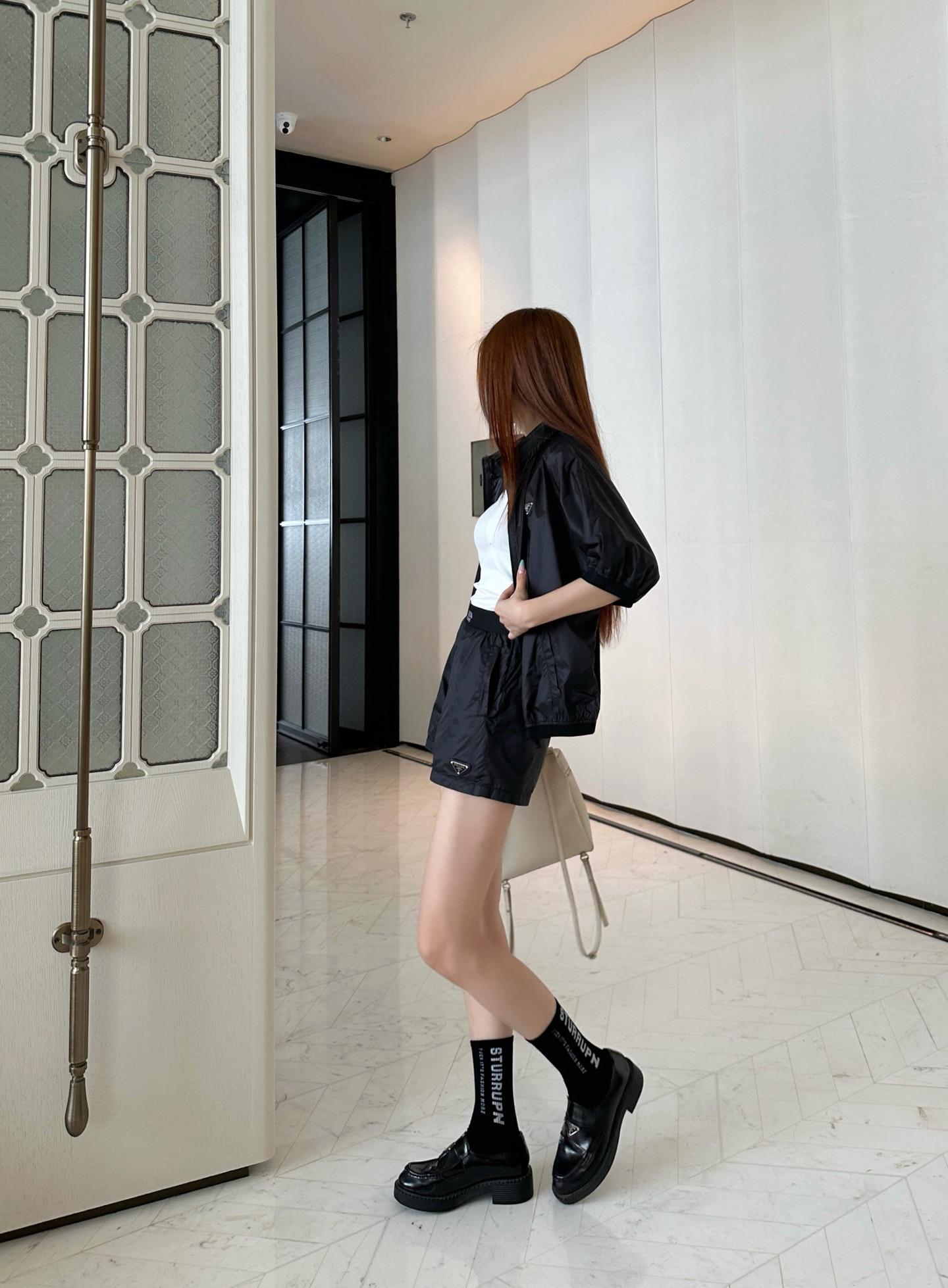 ee43177f51a79deec4fed6808551dcce.jpg