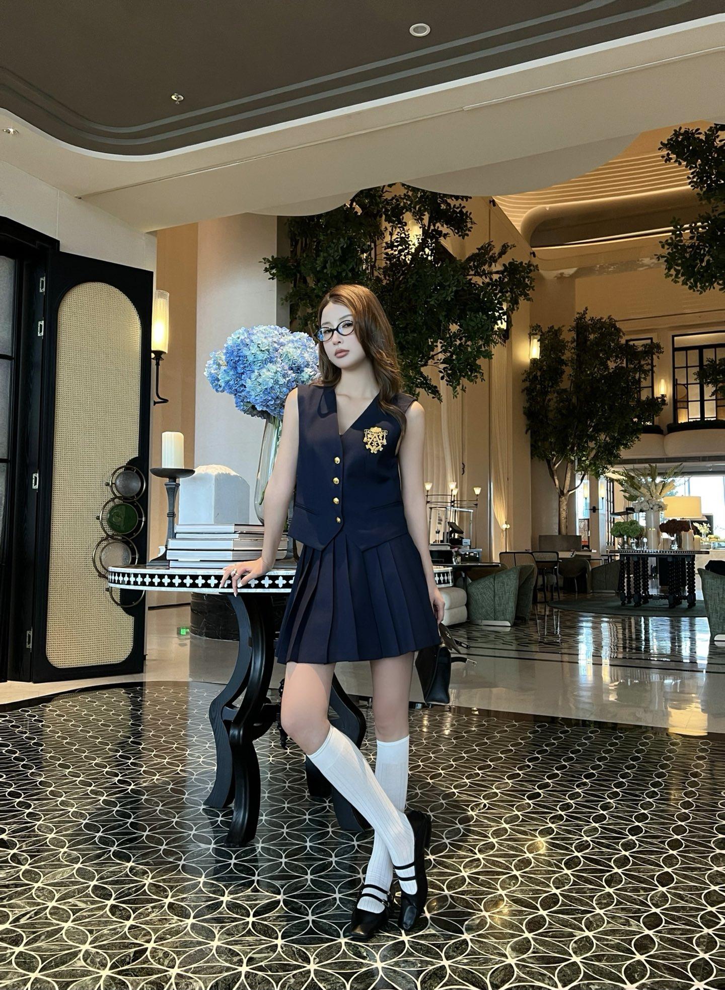 35263e130d3440fba64abd0e6fd6bb95.jpg