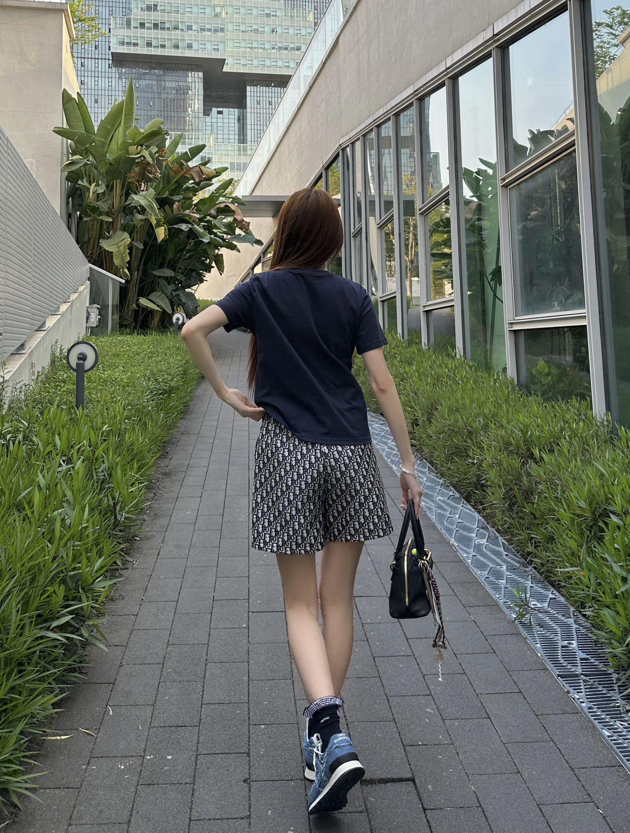 4ee5b9d73a7082b17416a7f3724bc84e.jpg