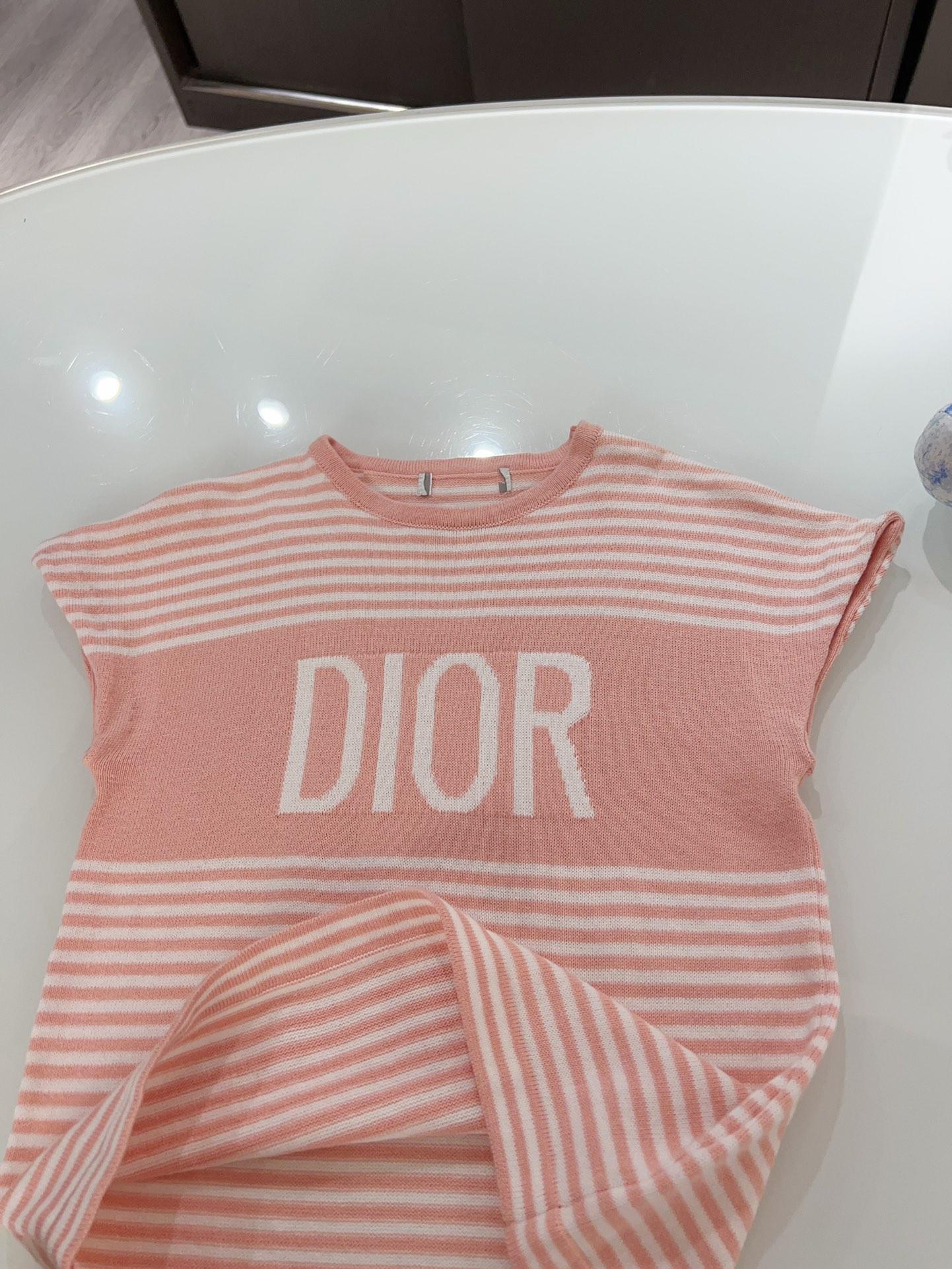 7fdc119f14e544f428c55aec3adea91d.jpg