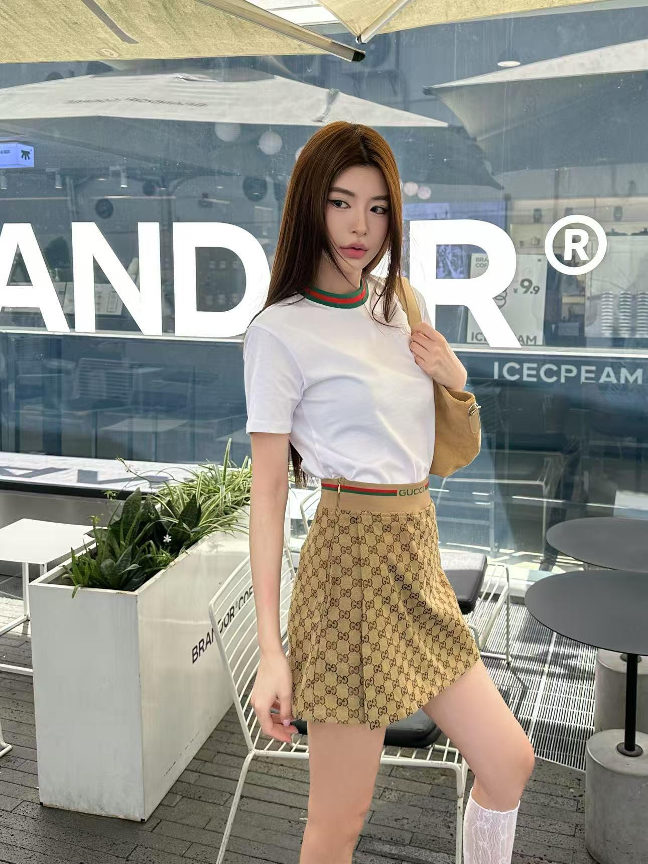 8ee1aaf4994a7e4fb5f90c305299ef75.jpg