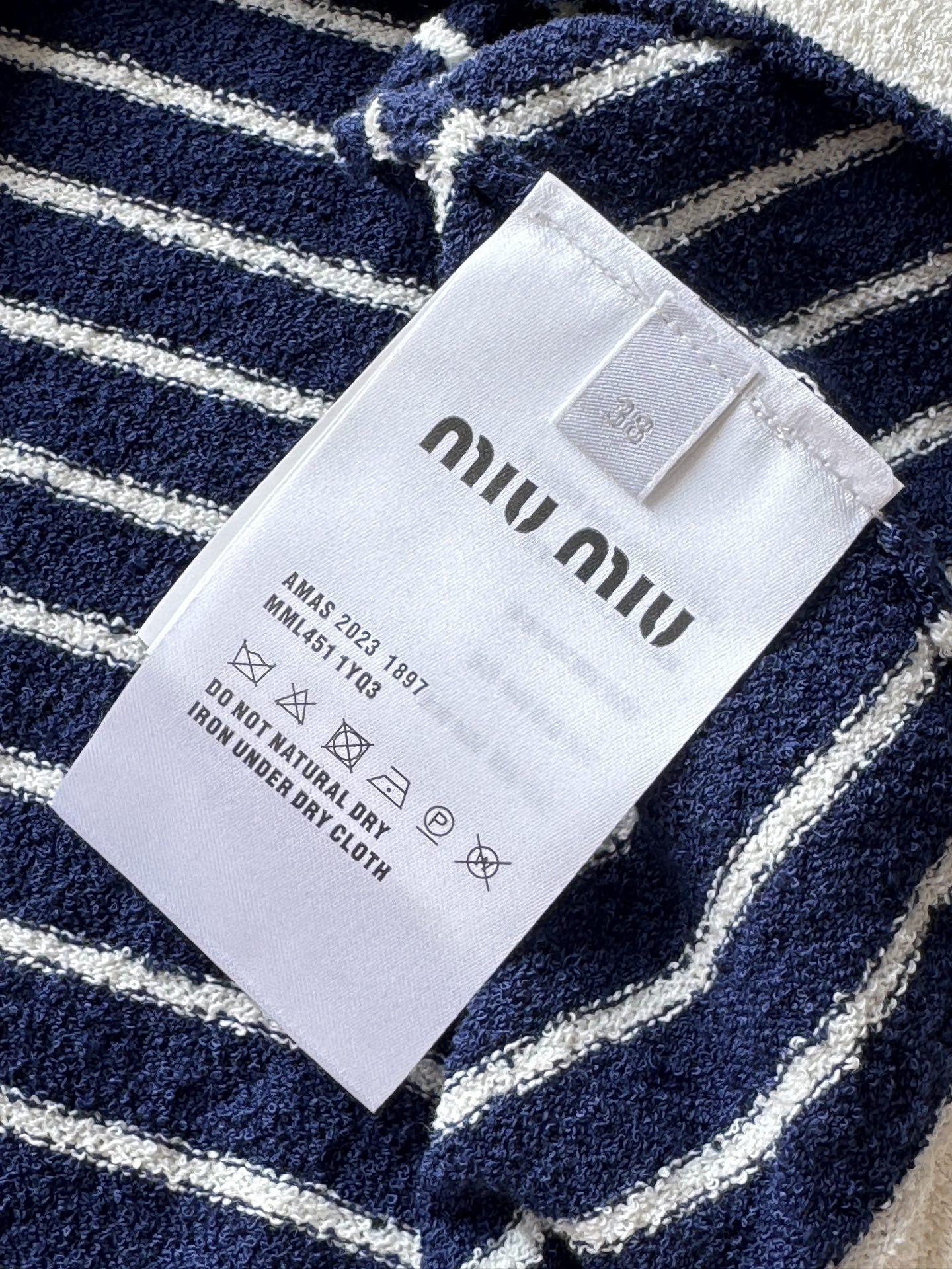 b8ef22e1477ae1194f99ef8e0af00051.jpg