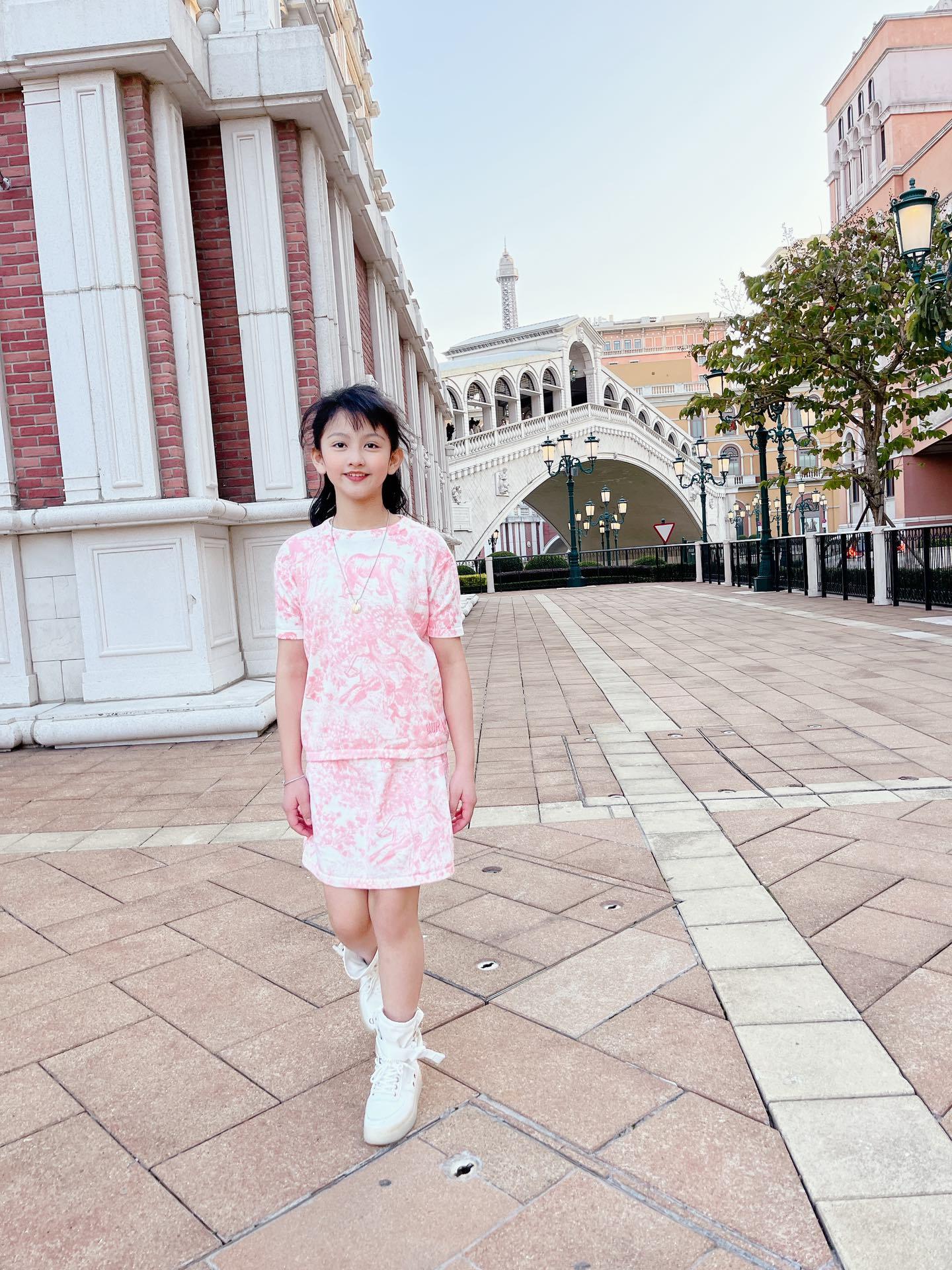 e5269d8e723bbedc2378ff52cb3c5805.jpg