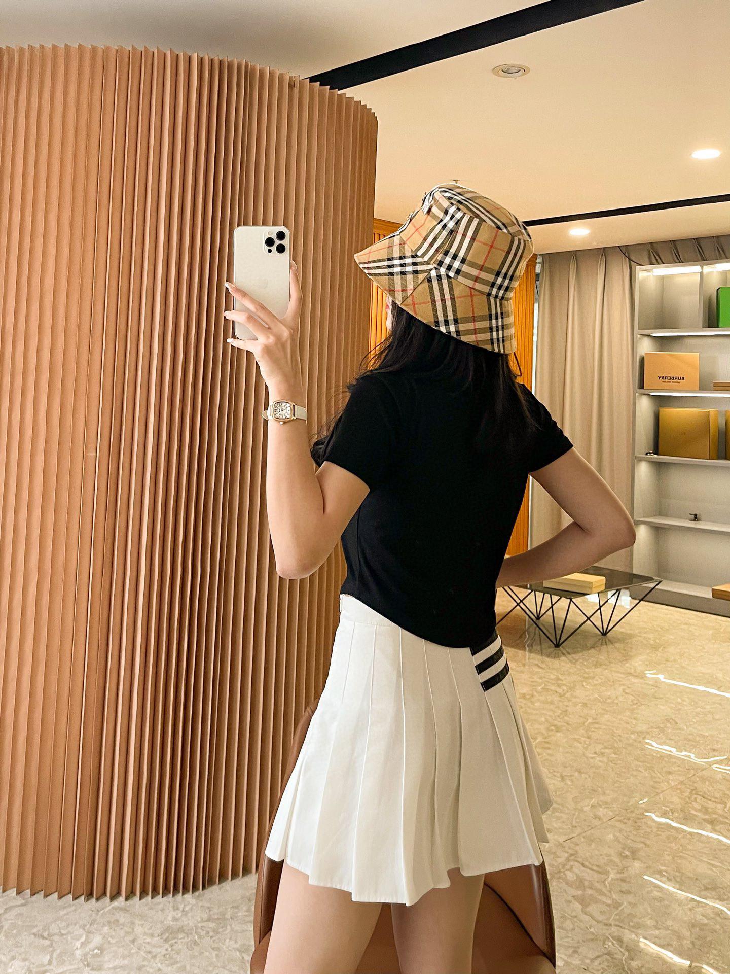 d2c9472b27a61d984a8eadeae71965e3.jpg