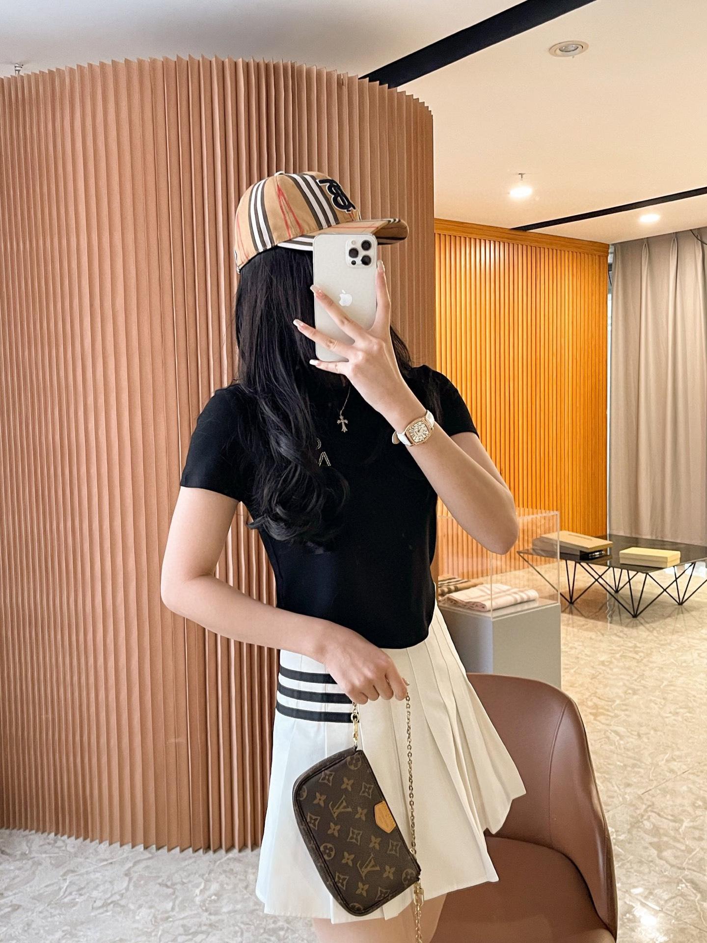 e9183b1c96171bd489b31afbfef6ad11.jpg