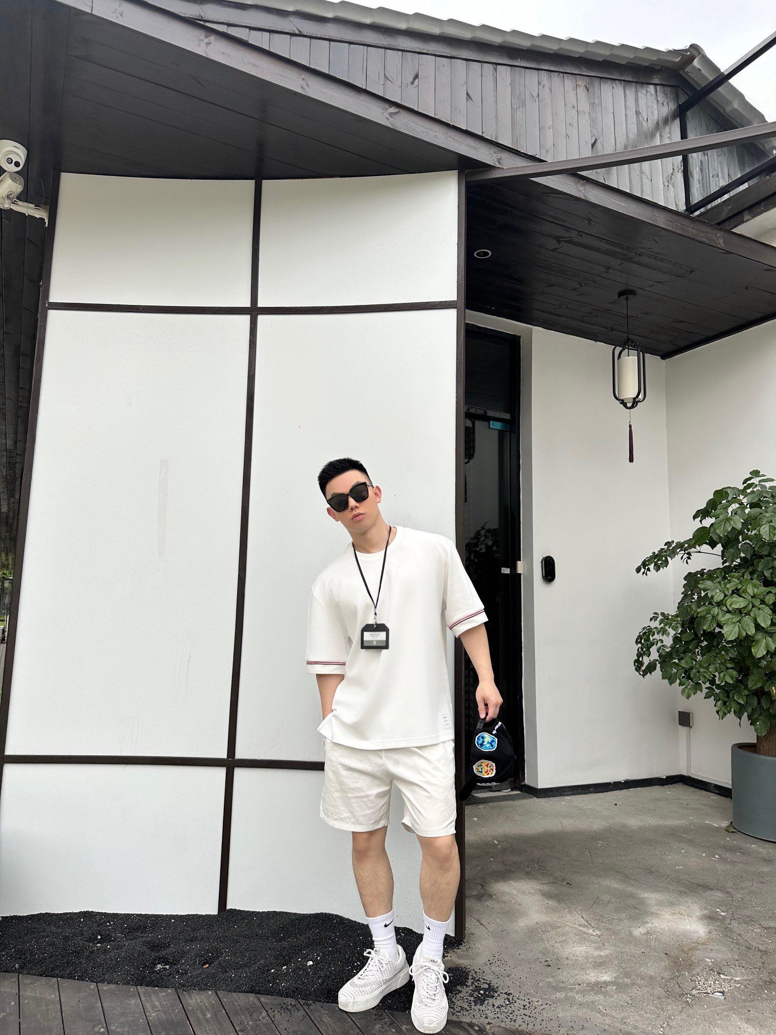 bd6a42af23488a65889736dcc9fbced3.jpg