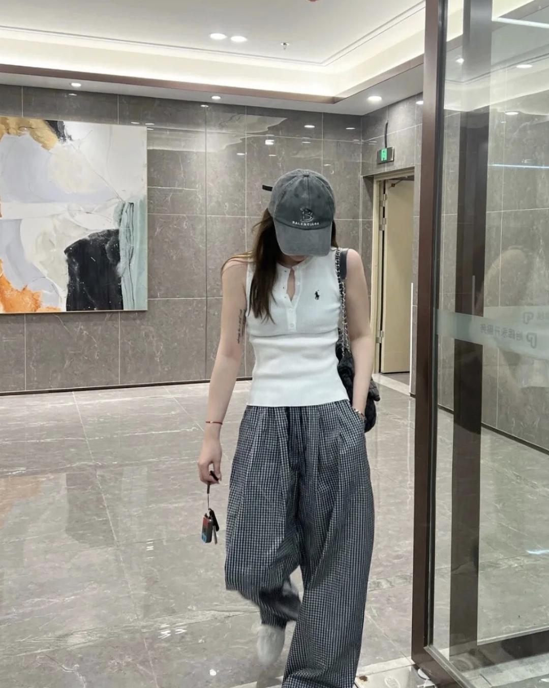 a7b96925bd064da769a37299af0e52f4.jpg