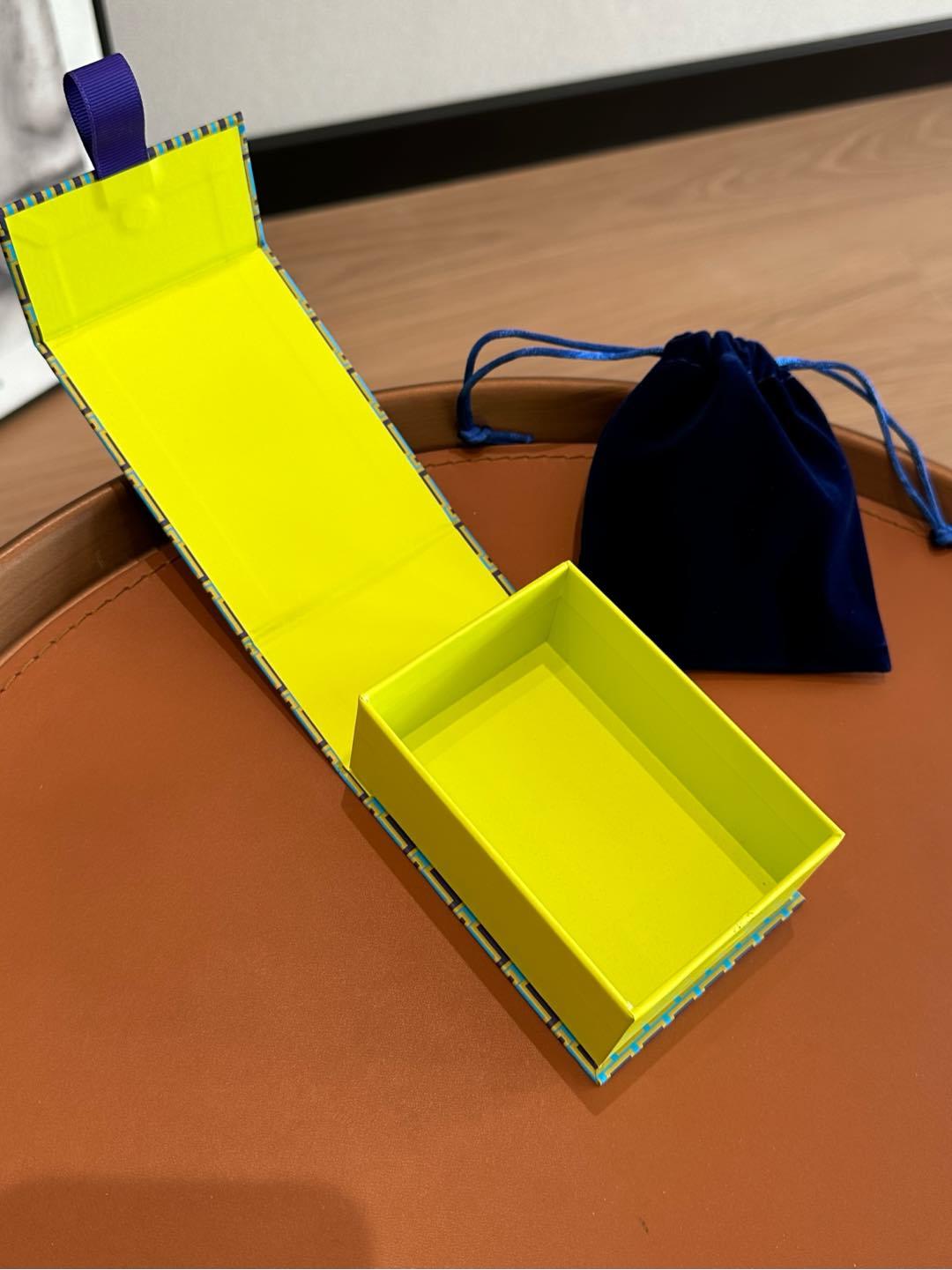 f8c5768386c8a3d21f2130e39535a4ea.jpg