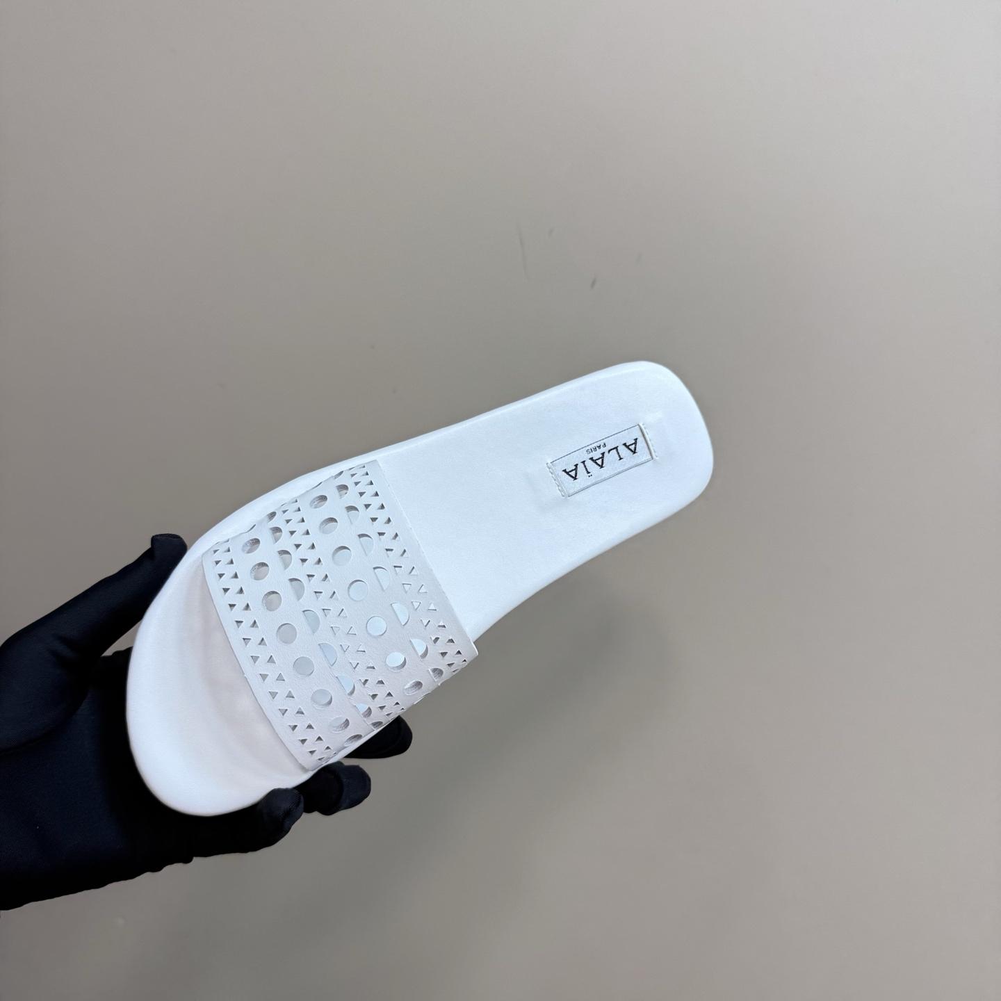 ec704662ac75fabfff45dbcf522ab9da.jpg