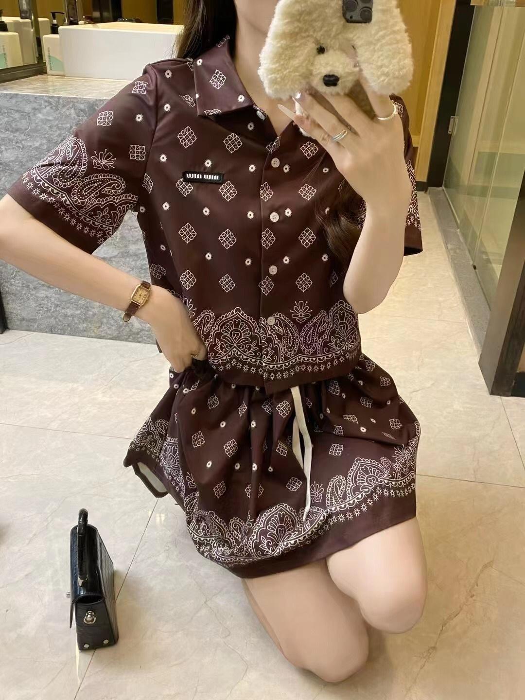 3f0d9ea48a5a401a7733a5fc4515f706.jpg