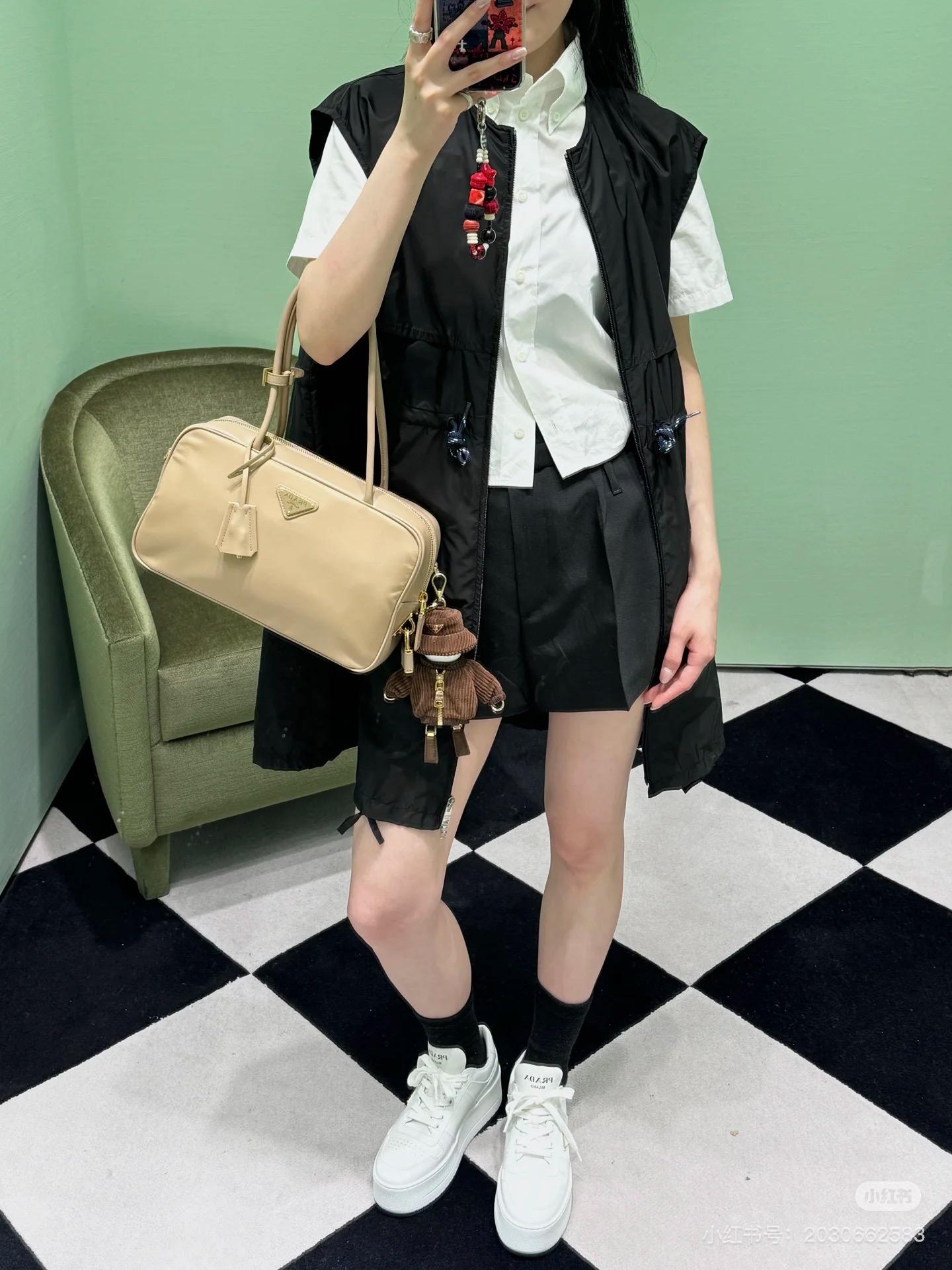 40f4a1303b12636bd97b5f11b66aebe0.jpg