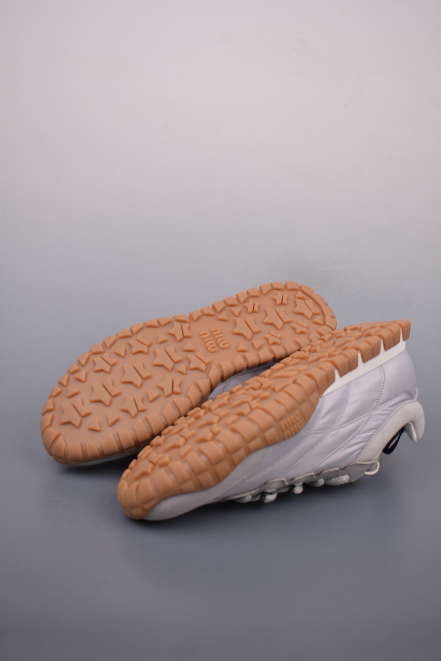 4f205bd3cdd4330a3d3bd7ea096dc015.jpg