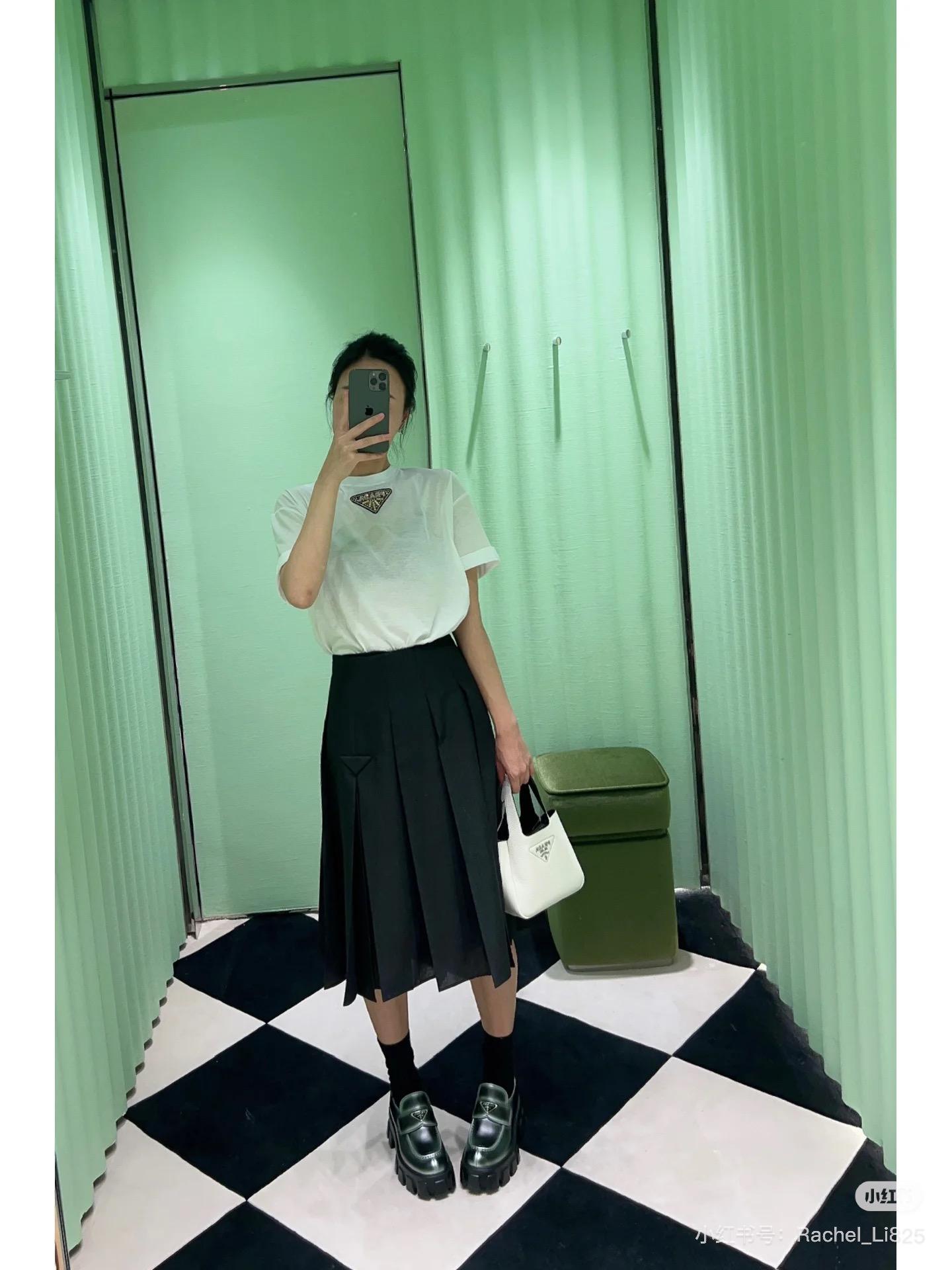 8981ad01b7a0ed5444a152b606c9b55b.jpg