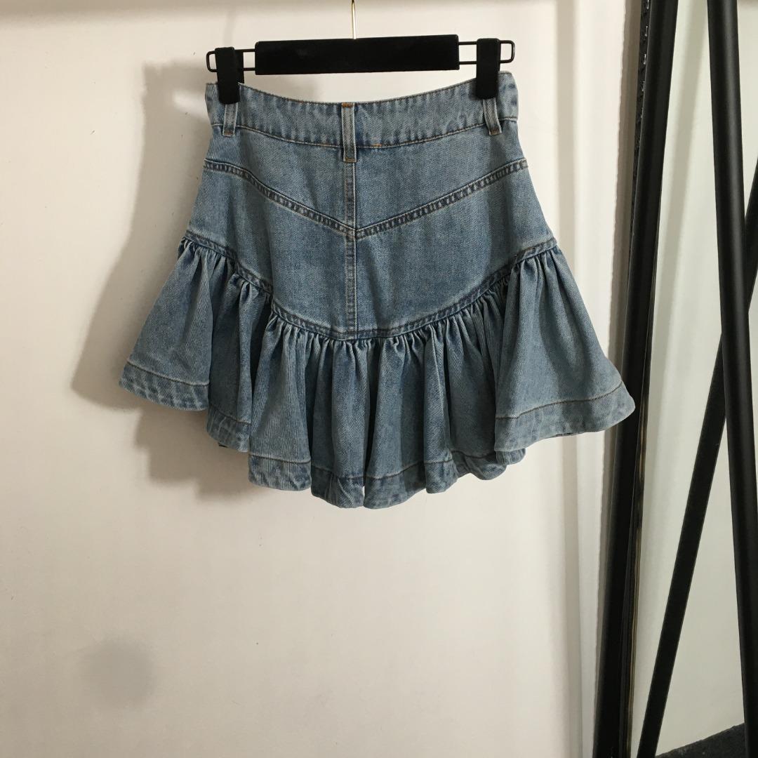 9fc3d1d1f5d6147eb9ab5a39a769619e.jpg