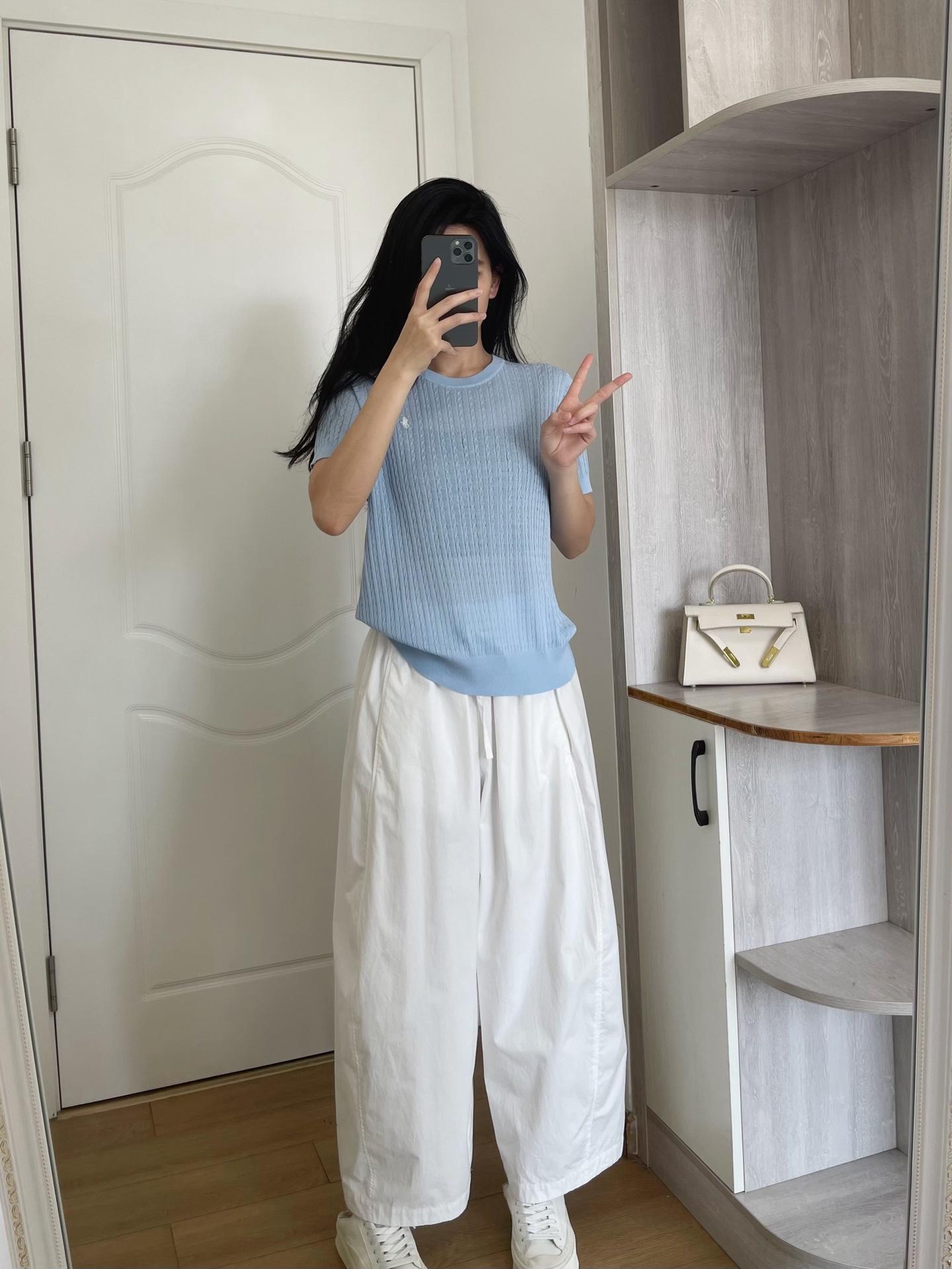 dff67faae980f61f657d392c4cbb6dee.jpg