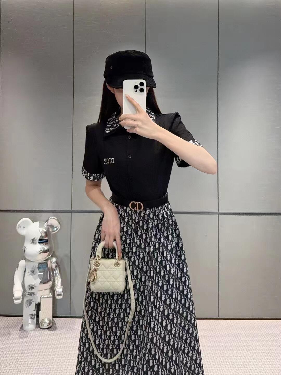 f2dd9a53d47f490853a06ede31c1bc69.jpg