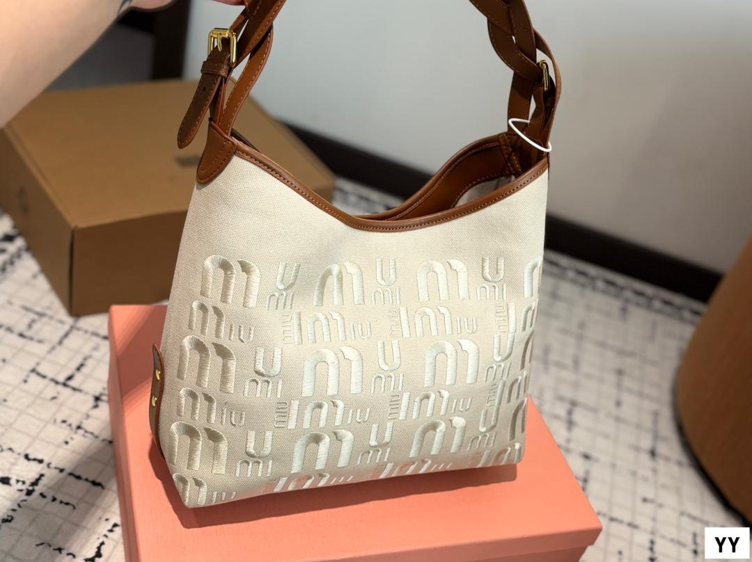 bb893e09b48349a5855b8b09834ddf34.jpg