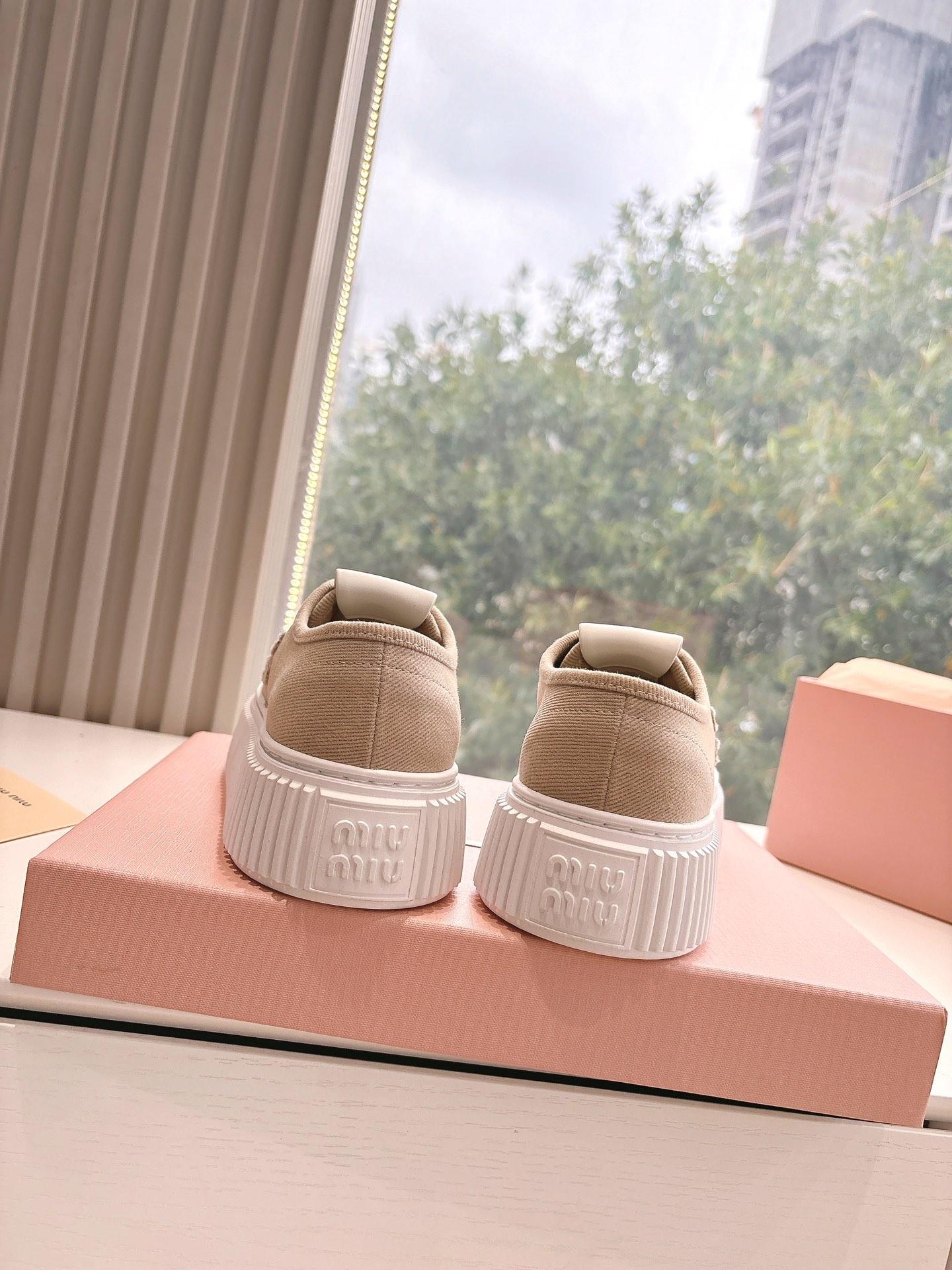 7a9aed9472a013d79e4ee82180b73300.jpg