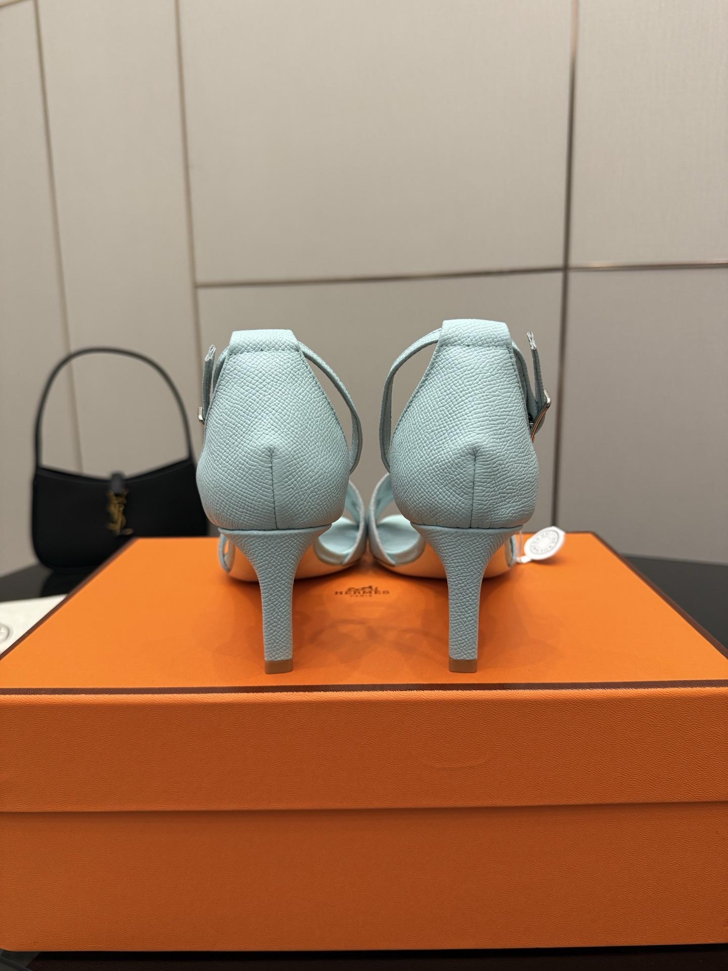 3d8dec4bb816b7686df7504d0ee1de8e.jpg