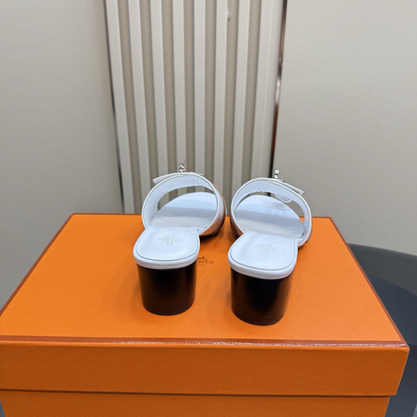 255ed750bb85a1202e7459472eace1e2.jpg