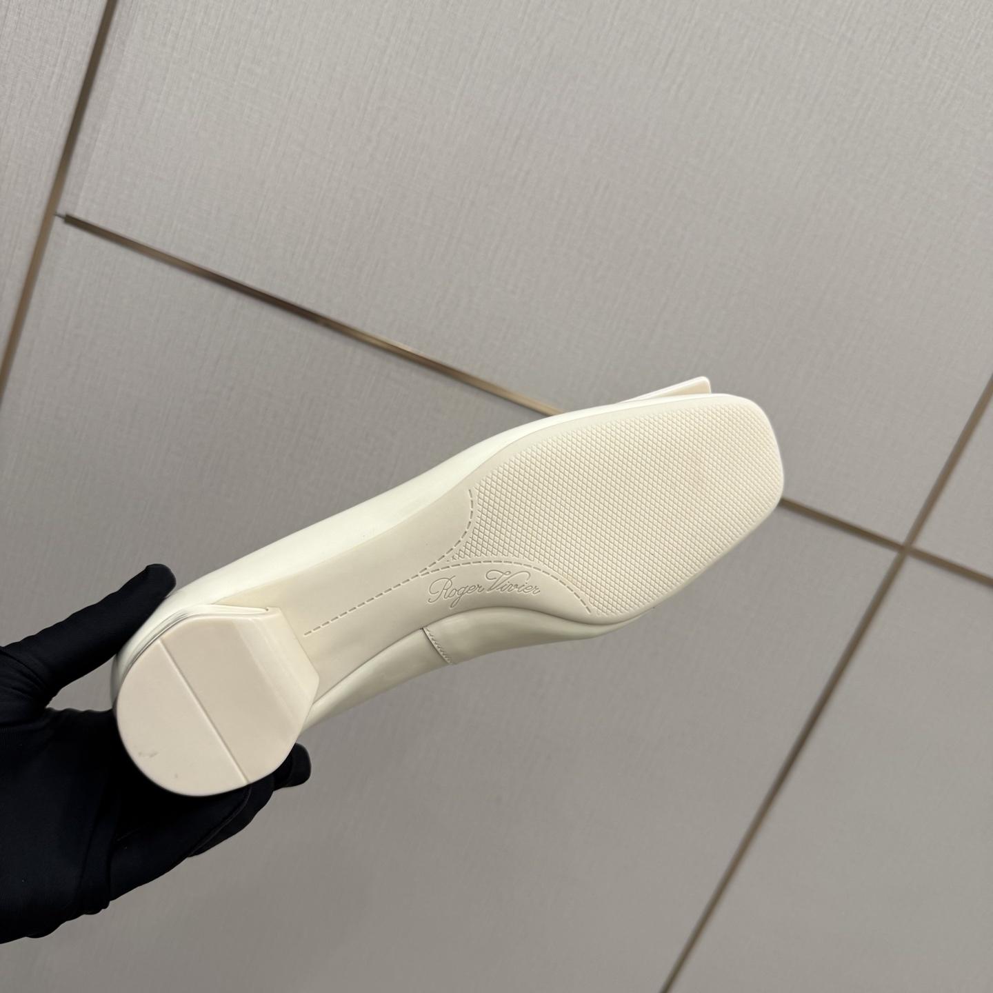 a2e08623a21f535638cdad3410eb89ef.jpg