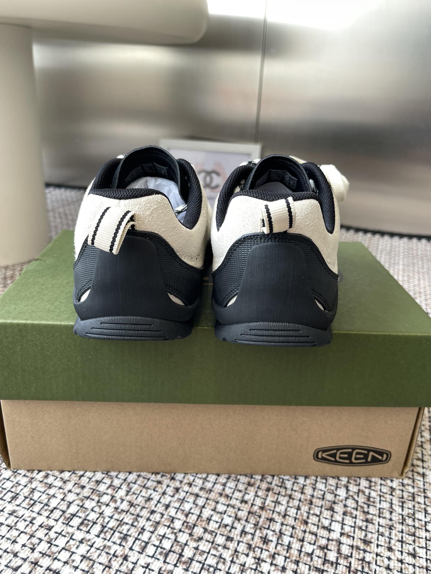 530f49ff384bc6aadbb72b0872ebeef3.jpg